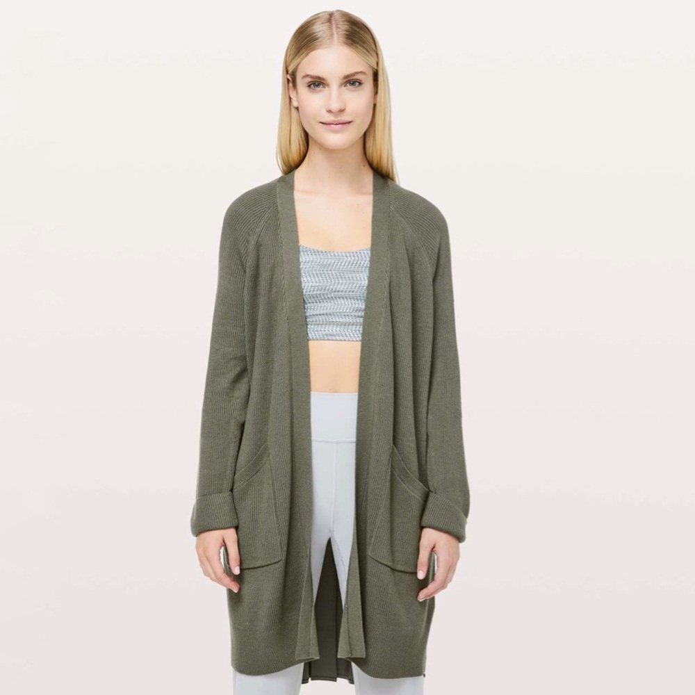 Lululemon | Still At Ease Wrap in Grey Sage Size 8‎